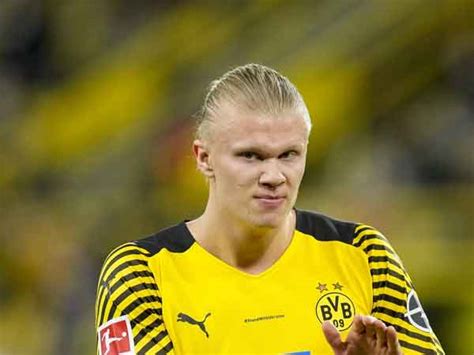 Erling Haaland gifts Borussia Dortmund teammates and staff 